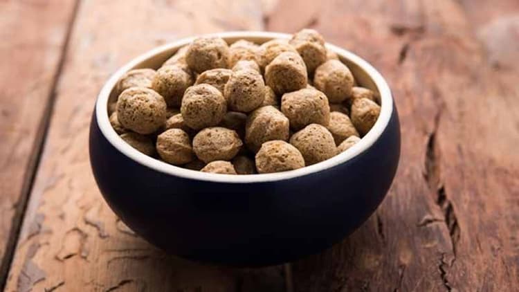 Protein content in soybean chunks