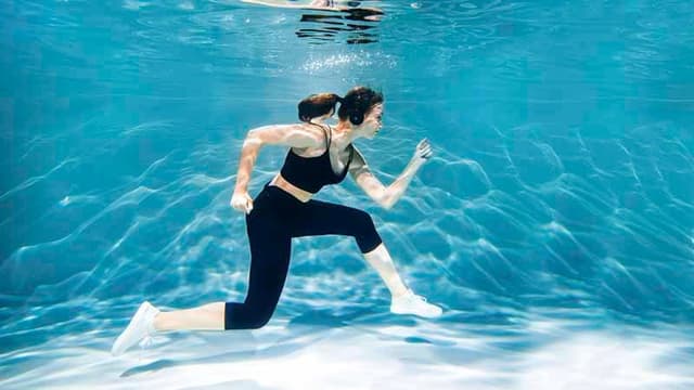 pool-running-water-running