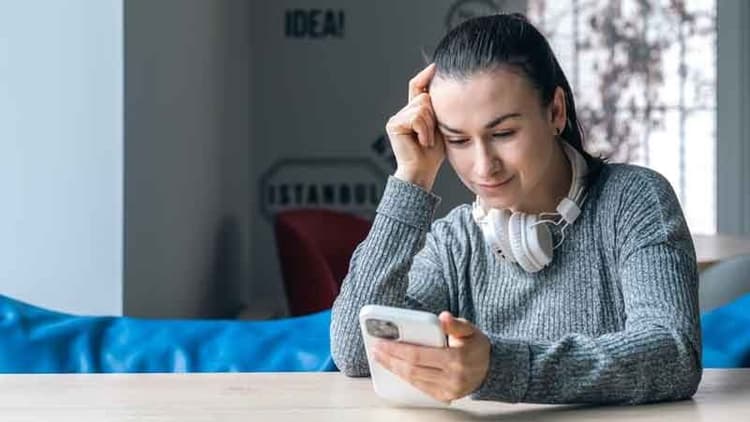 The Anxiety Of Typing… And Deleting: Overthinking Your Messages