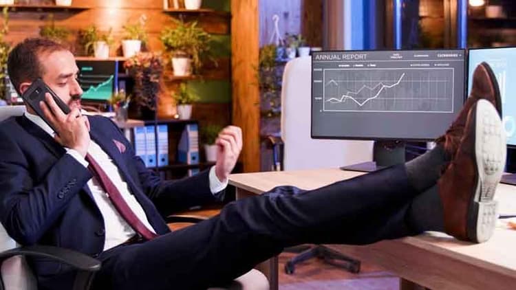 The ‘Active Workday’ Trend Companies Are Adopting Fast