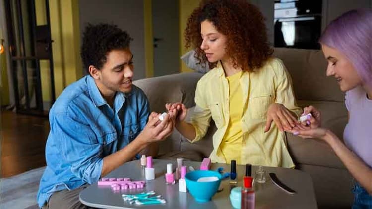 Look For These Ingredients In Your Nail Paint! They Can Harm You